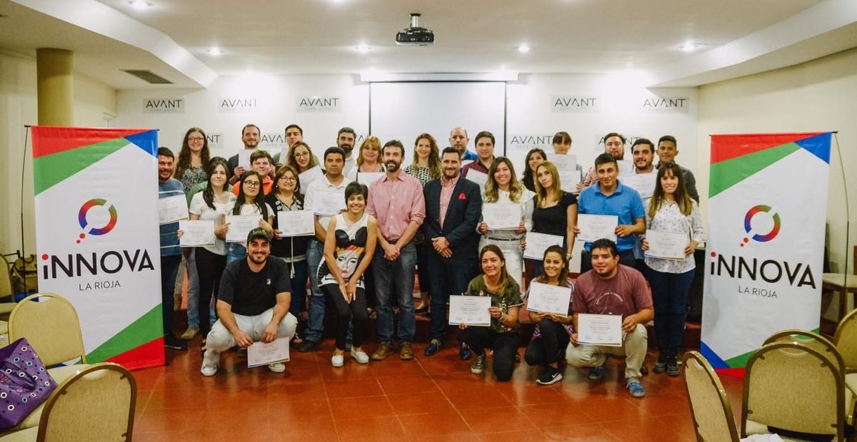 Cerramos el ciclo de capacitación de iNNOVA “Trabajo en equipo y liderazgo”